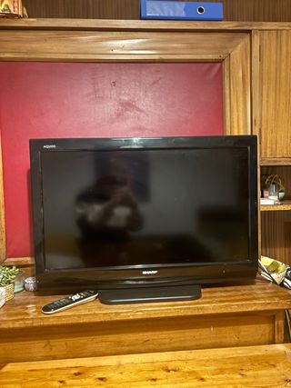 Televisor Sharp Aquos 32 pulgadas con ChromeCast.