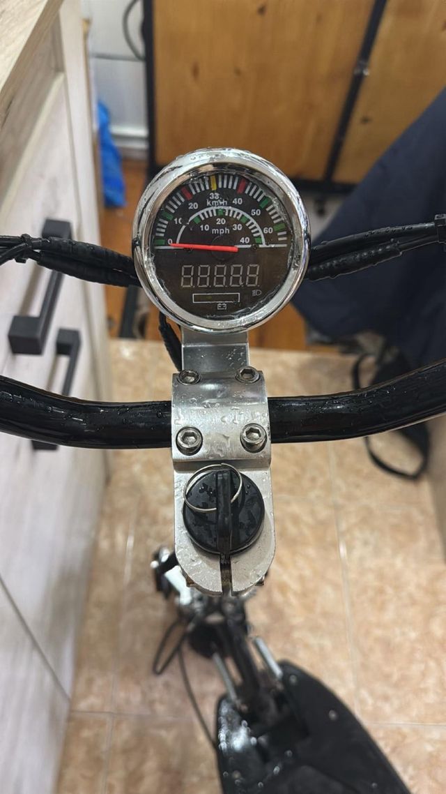 Patinete eléctrico negro (precio negociable)