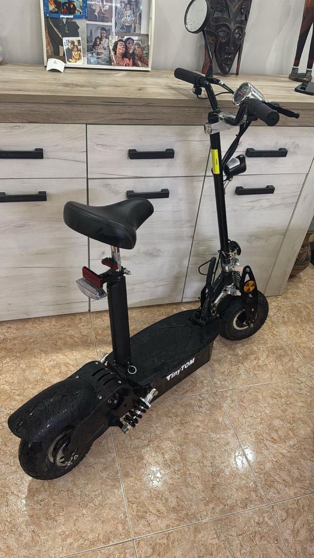 Patinete eléctrico negro (precio negociable)