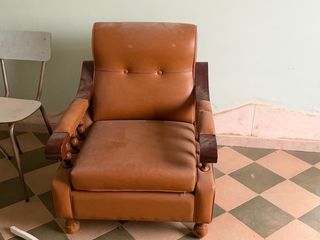 Coppia poltrone vintage pelle e legno