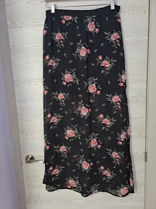 Falda larga floral transparente