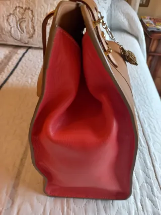 Bolso Pedro del hierro. Beige y Dorado