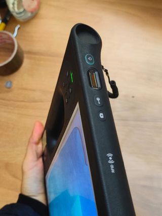 Tablet Motion Computing MC-F5 con penna