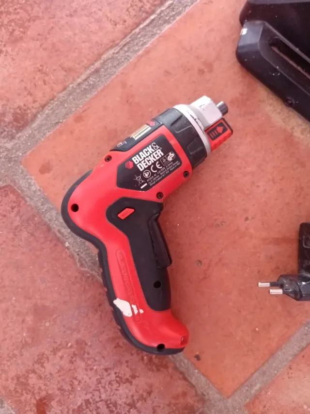 Atornilladora Black & Decker a batería