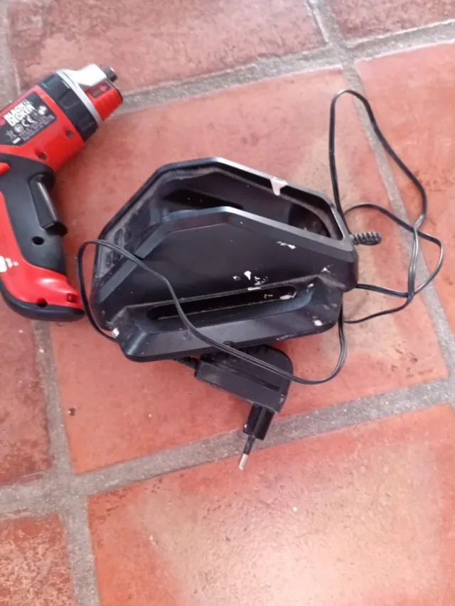 Atornilladora Black & Decker a batería