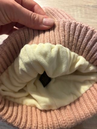 Gorro rosa de punto