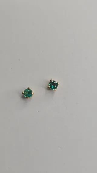 Pendientes de oro ley 750 con esmeraldas