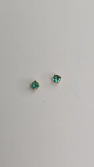 Pendientes de oro ley 750 con esmeraldas