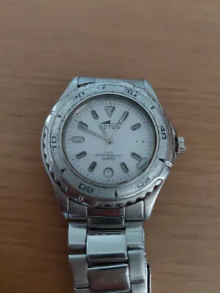 Reloj Lotus Plata y Blanco