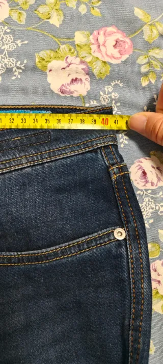 Vaqueros Pierre Cardin Taper W32L32