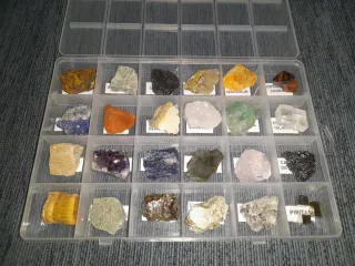 Collezione 24 Piccoli Minerali
