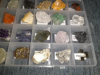 Collezione 24 Piccoli Minerali