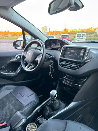 Peugeot 2008 2014