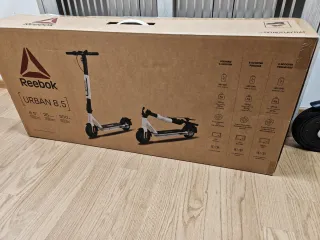 Patinete Eléctrico Reebok + Casco Talla L