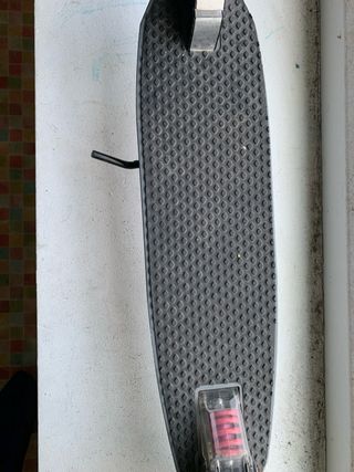 Patinete Oxelo gris y rosa .