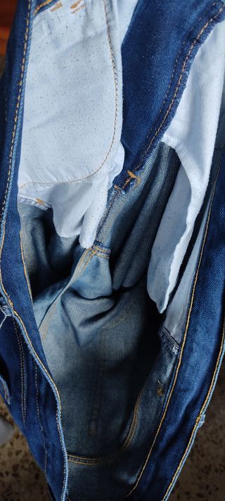 Vaqueros rectos hombre