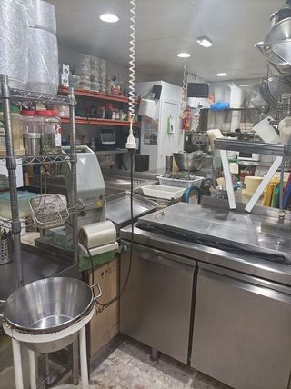 Local comercial en venta en Colores - Entreparques en Sevilla