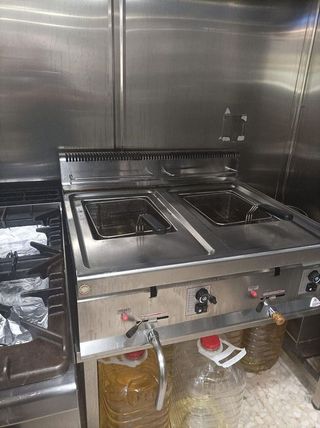 Local comercial en venta en Colores - Entreparques en Sevilla