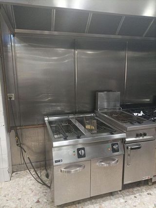 Local comercial en venta en Colores - Entreparques en Sevilla