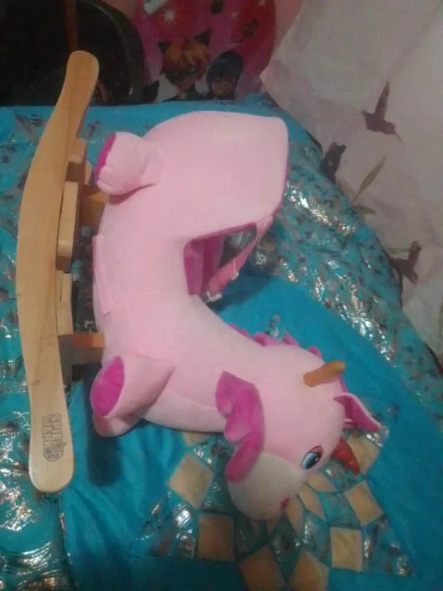 Caballito mecedora unicornio rosa