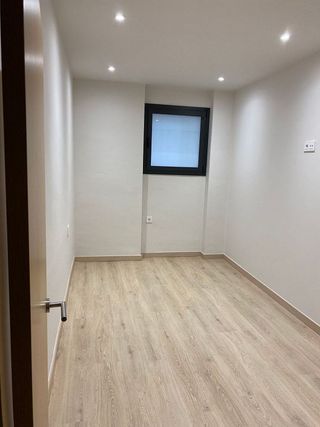 Oficina en alquiler en La Font d'en Fargues en Barcelona