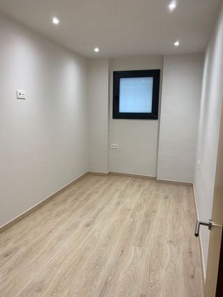 Oficina en alquiler en La Font d'en Fargues en Barcelona