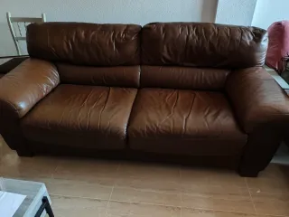 Sofá de piel marrón 2+3 plazas