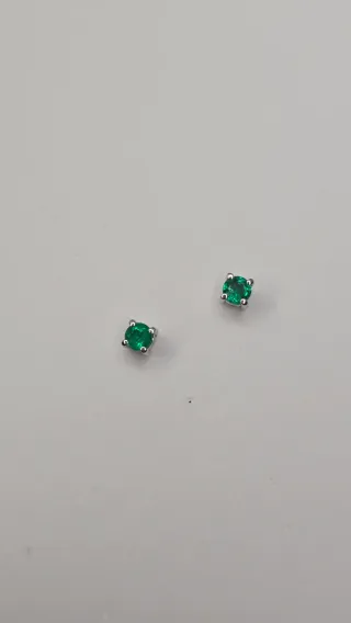 Pendientes de esmeralda y oro blanco