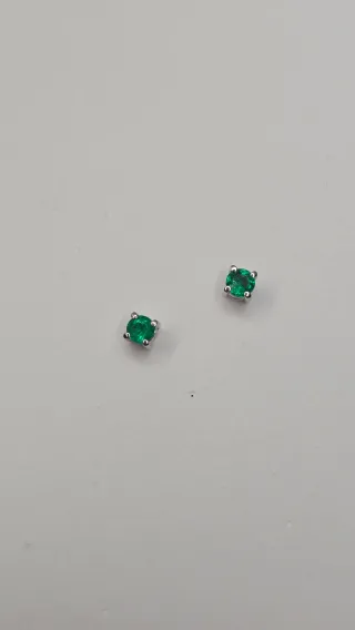 Pendientes de esmeralda y oro blanco