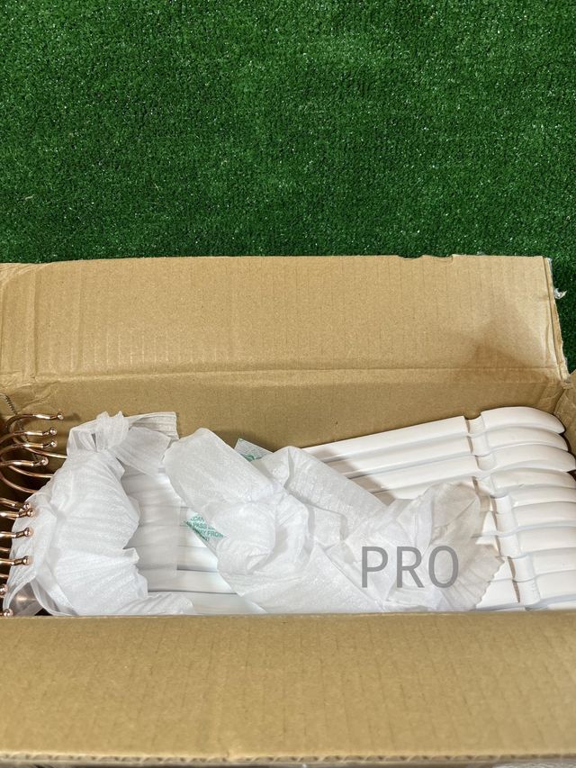 Juego de 20 perchas de madera SONGMICS