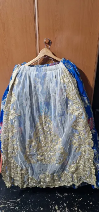 Traje de Fallera Azul y Dorado