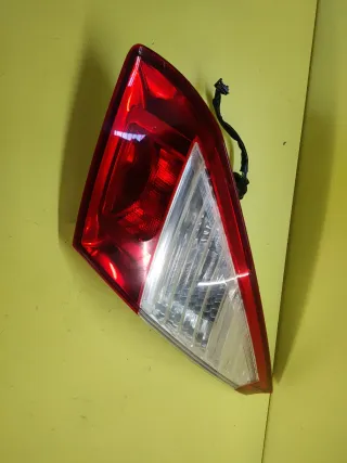 PILOTO TRASERO DERECHO RENAULT MEGANE III PORTON