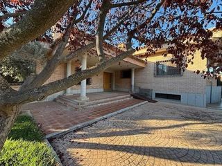 Chalet en alquiler en Los Cigarrales-La Bastida en Toledo