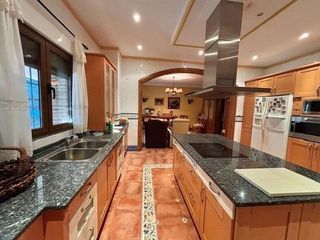 Chalet en alquiler en Los Cigarrales-La Bastida en Toledo