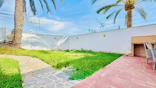 Casa en alquiler en Nueva Torrevieja - Aguas Nuevas en Torrevieja