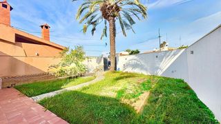 Casa en alquiler en Nueva Torrevieja - Aguas Nuevas en Torrevieja