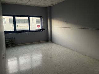 Nave industrial en alquiler en Palmete en Sevilla