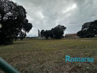 Terreno en venta en Polígono - Carrefour en Ávila