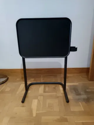 Mesa auxiliar negra plegable