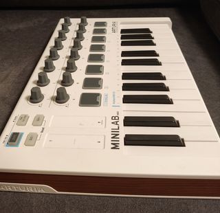 Arturia MiniLab MKII Controlador MIDI