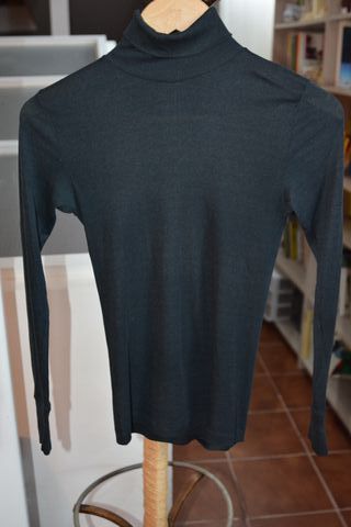 Jersey cuello alto negro