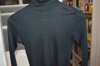 Jersey cuello alto negro