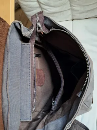 Mochila de lona y cuero