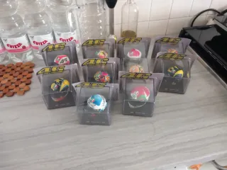 Modellino Casco Valentino Rossi 46