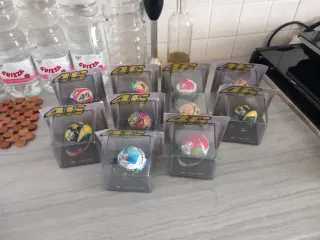 Modellino Casco Valentino Rossi 46