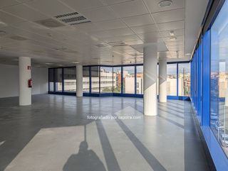 Oficina en venta en Bufalà en Badalona