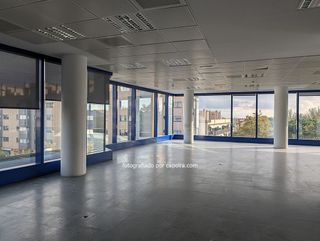 Oficina en venta en Bufalà en Badalona