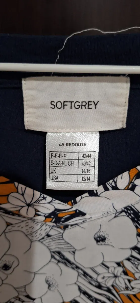 Camiseta SoftGrey Estampada Flores