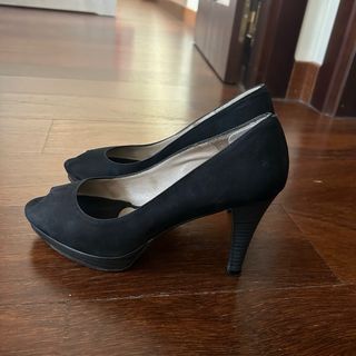 Zapatos de tacón negros