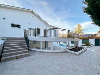 Chalet en alquiler en Mirasierra en Madrid